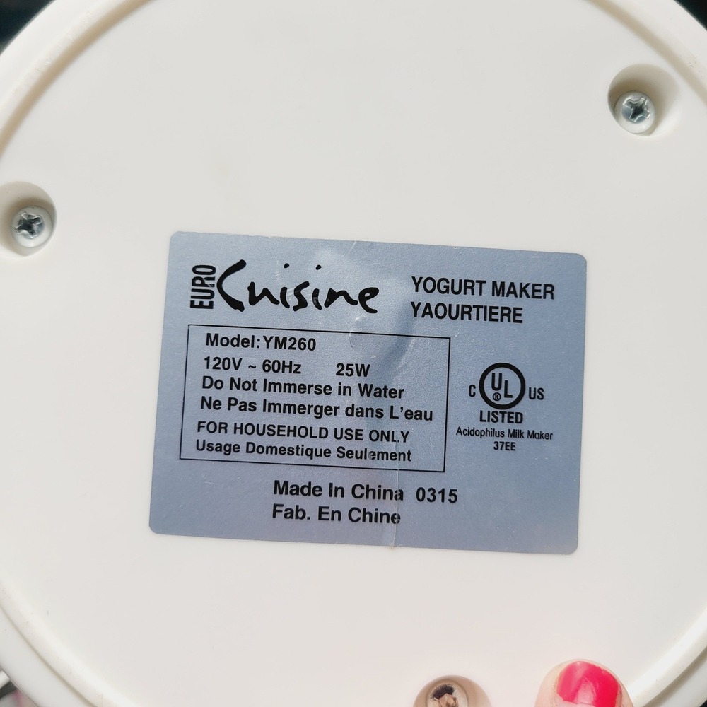 Euro Cuisine YM260 Electric Yogurt Maker 2 Quart White Capacity 25W Homemade - Picture 5 of 6